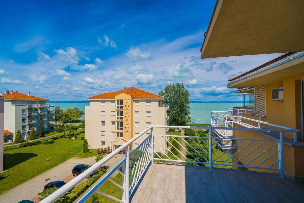 Myflat Golden Coast Panorama Apartment Siofok Bagian luar foto