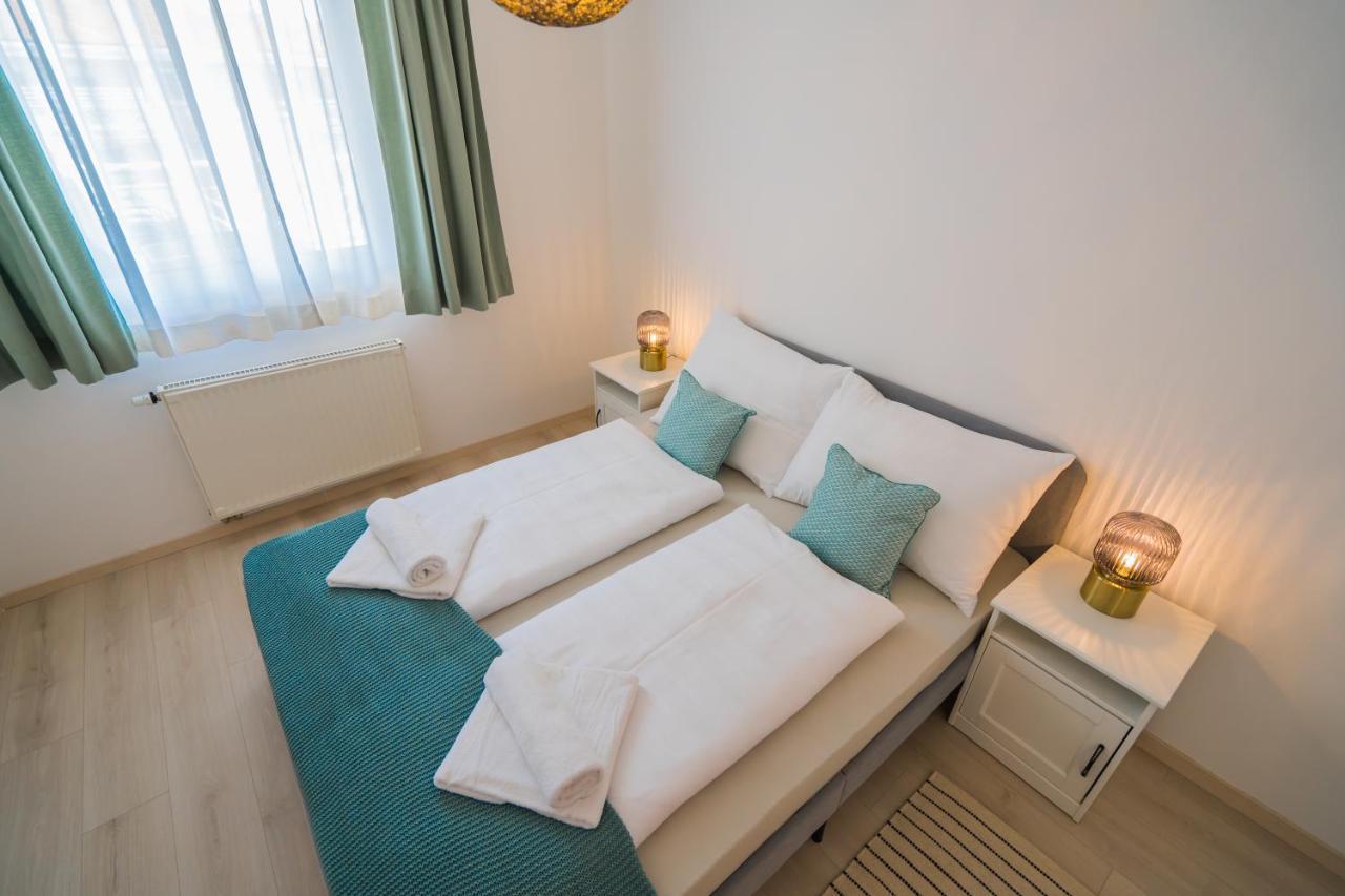 Myflat Golden Coast Panorama Apartment Siofok Bagian luar foto