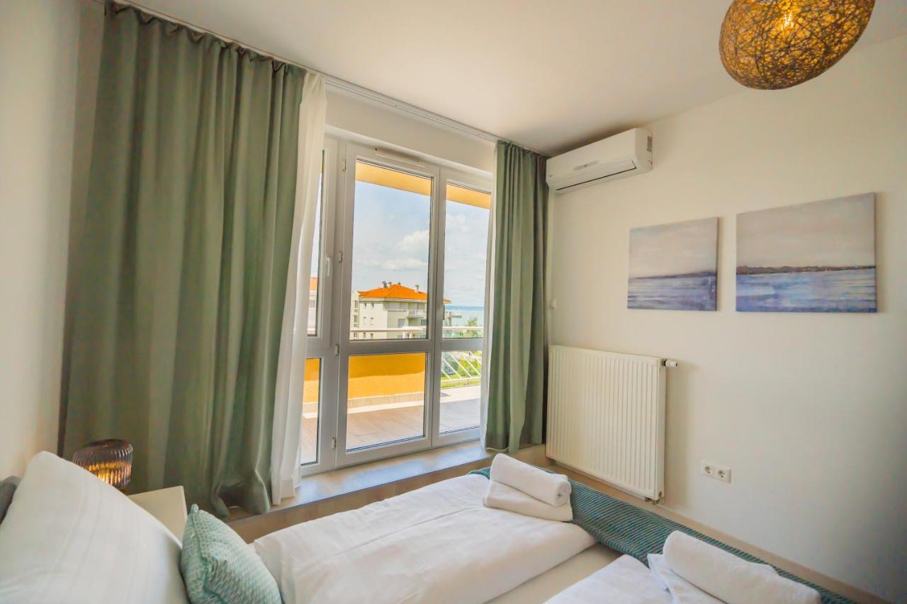 Myflat Golden Coast Panorama Apartment Siofok Bagian luar foto