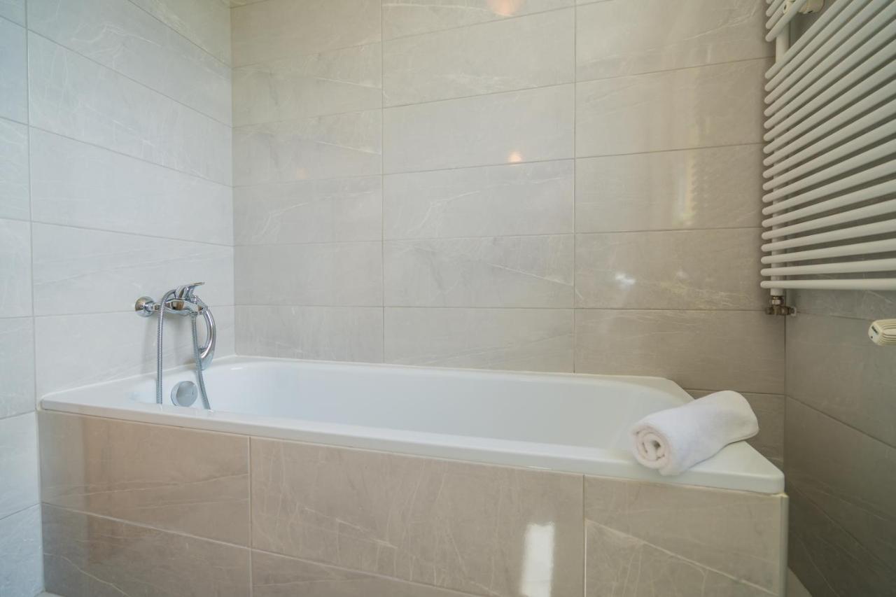 Myflat Golden Coast Panorama Apartment Siofok Bagian luar foto